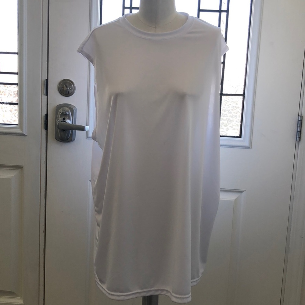 NWOT- A4 MENS ATHLETIC SLEEVELESS TEE